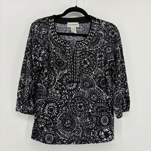 C.D. Petites Womens PS Black White Geometric Mandala‎ Studded Split Neck Blouse